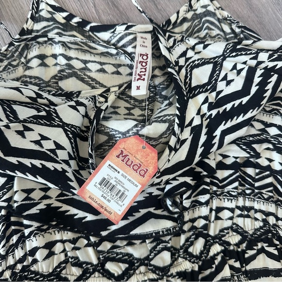 Mudd Black and White Geometric Mini Dress - Picture 2 of 2